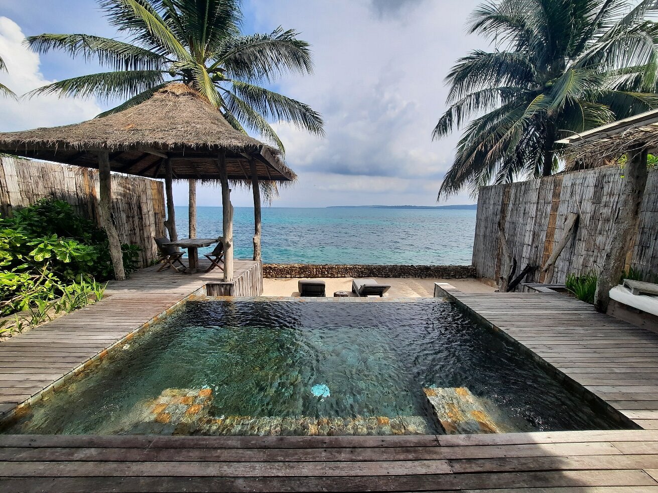 Song Saa Private Island with outside pool and lushes (Photo by Shyn - Tripadvisor)
